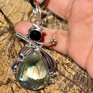 Labradorite 2 1/4”